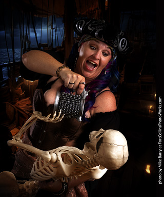 Jennifer dark pirate shoot
