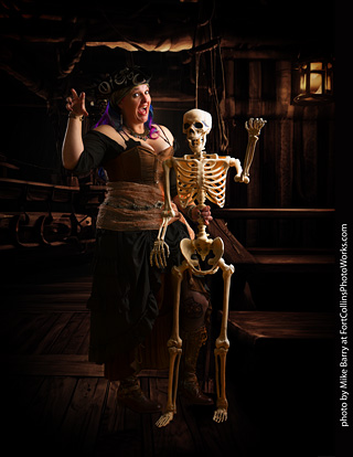 Jennifer dark pirate shoot